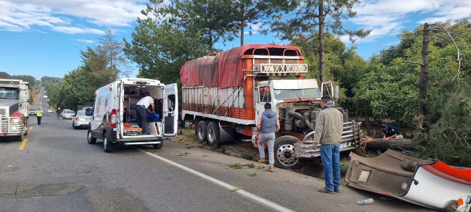 Choque vehicular en carretera a Los Reyes deja un muerto