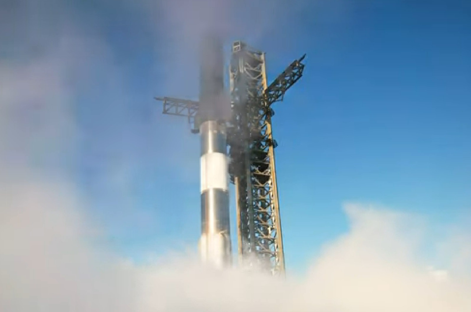 Detiene SpaceX lanzamiento del cohete Starship