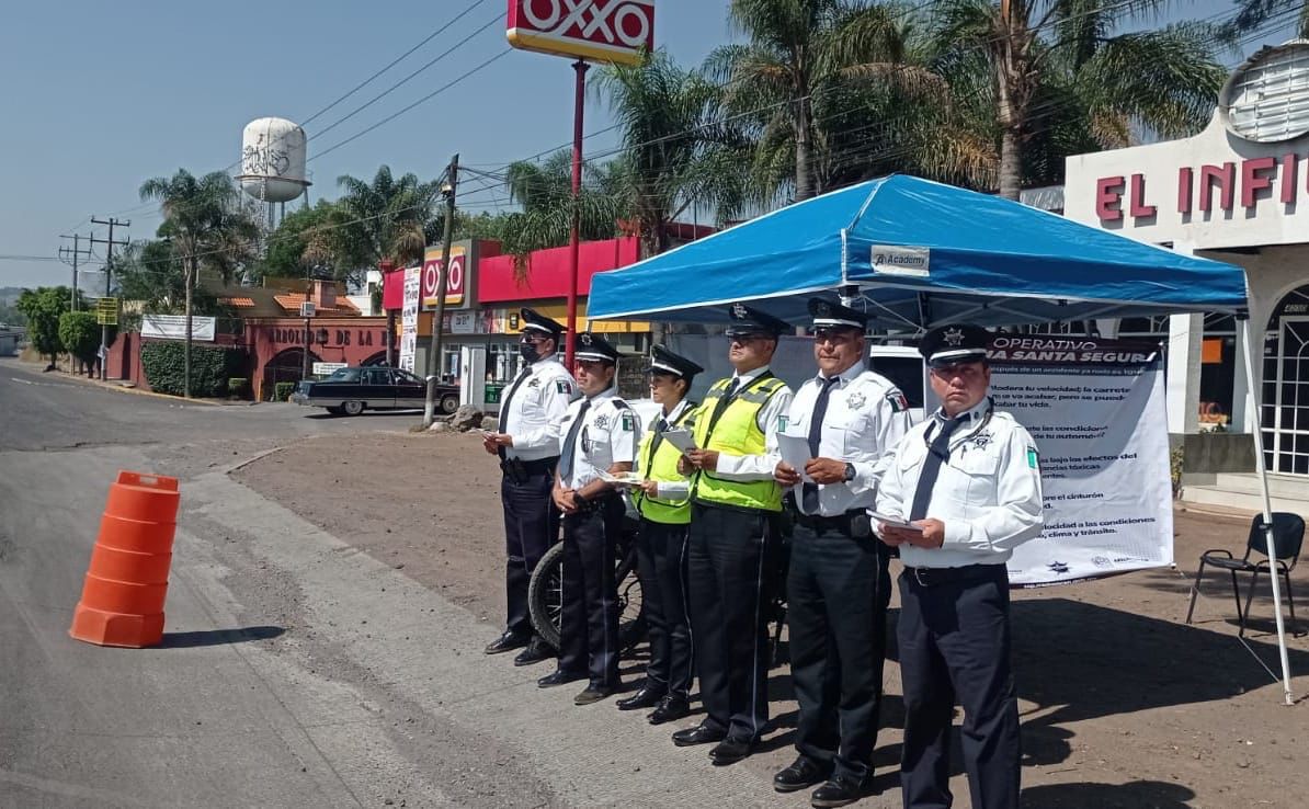 Instalan módulos de asistencias vial en zonas turísticas en Michoacán