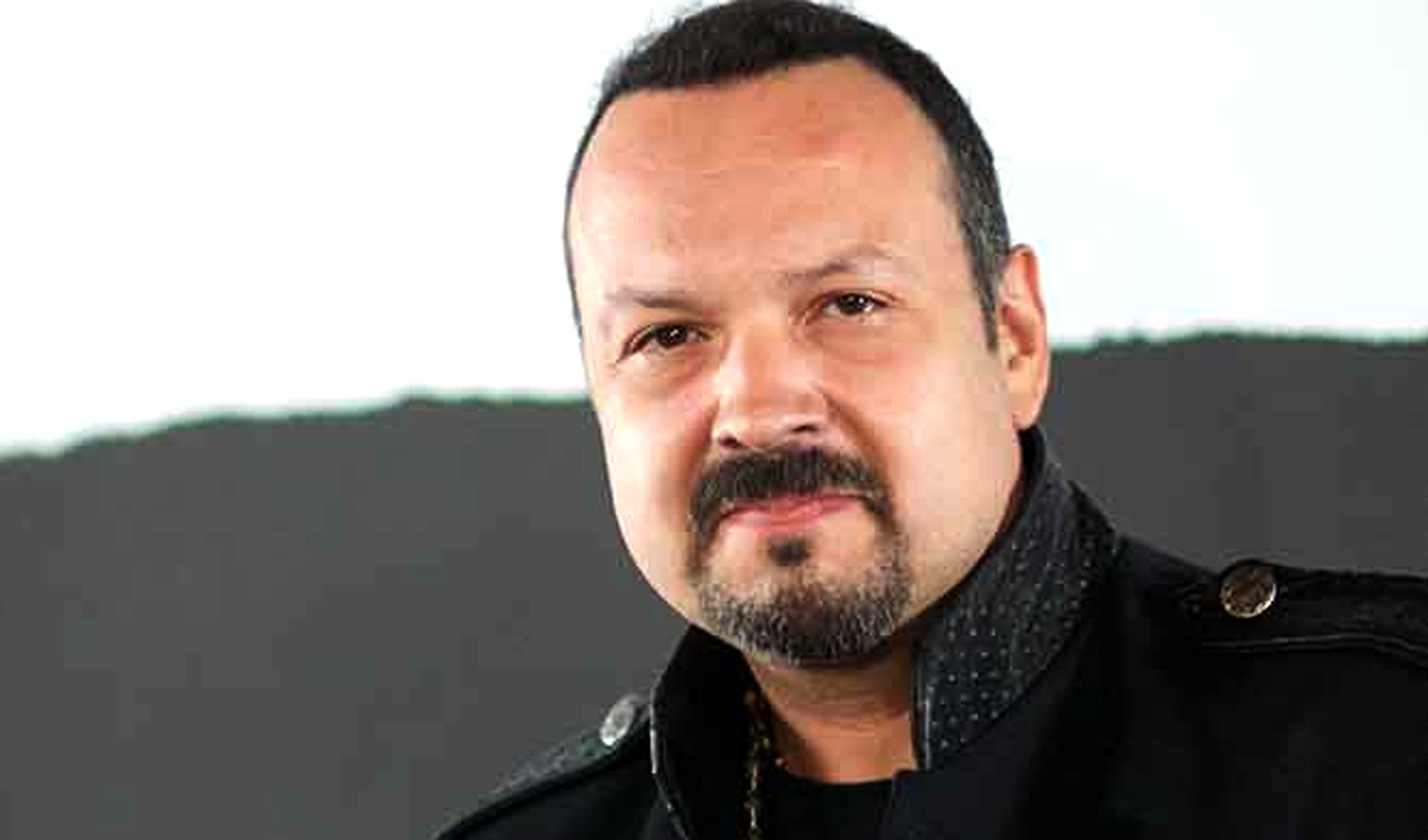 Responde Pepe Aguilar a reclamos de fans