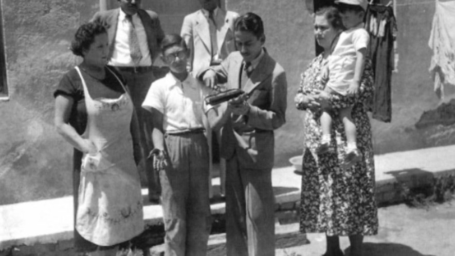 niño mexicano objetos mente