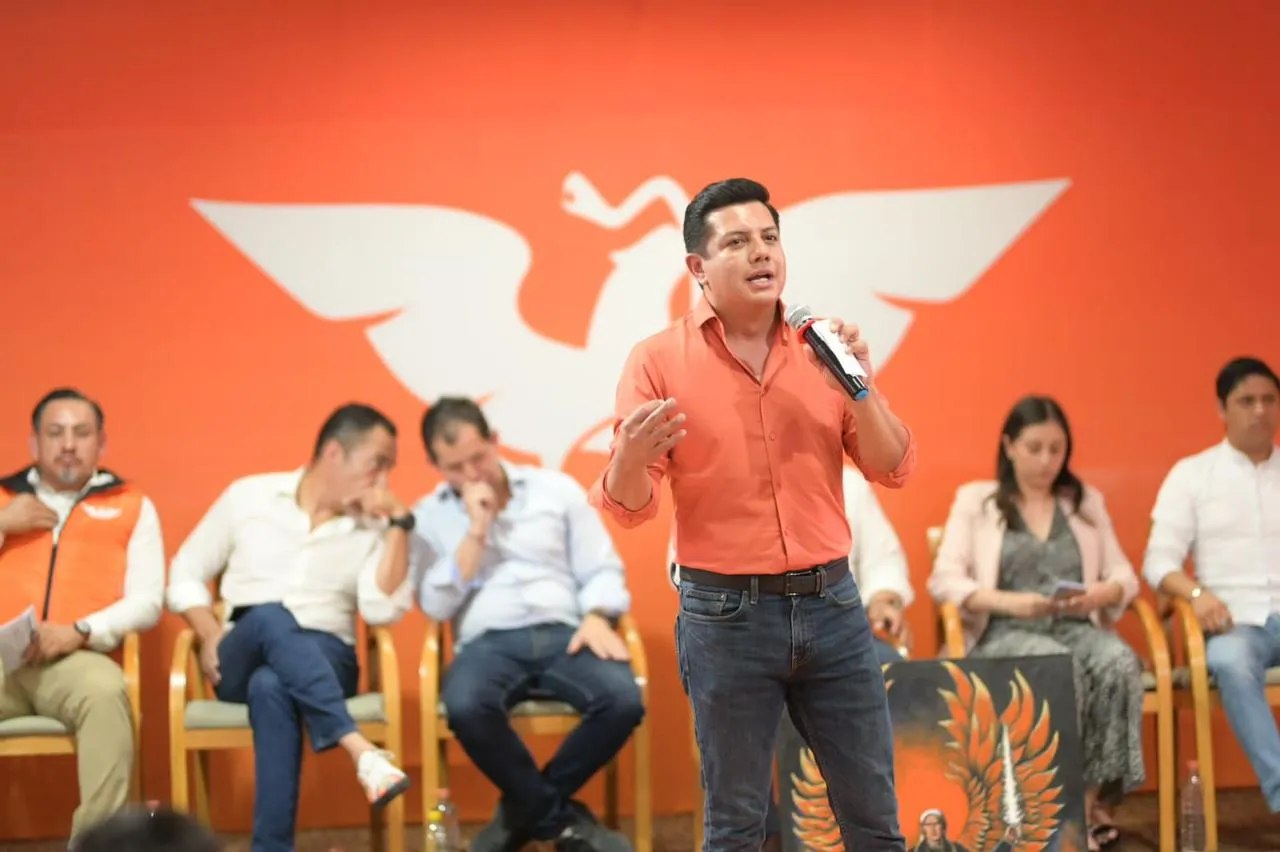 Presenta Oscar Escobar y Víctor Manríquez solicitud para conformar de manera oficial la bancada naranja