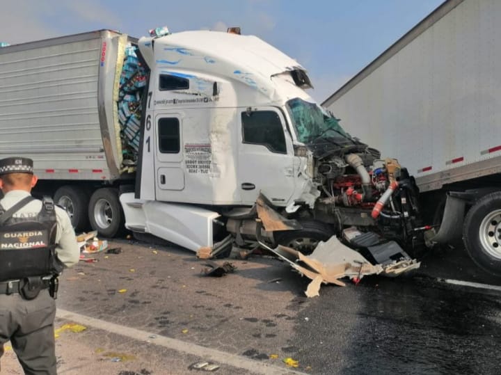 Choque frontal dejó 3 muertos en la Morelia-Guadalajara