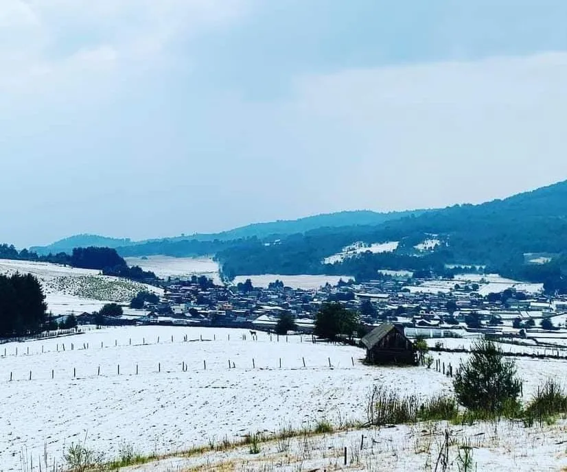 Una tormenta desató una granizada y sorprende a los habitantes del municipio de Nahuatzen este domingo