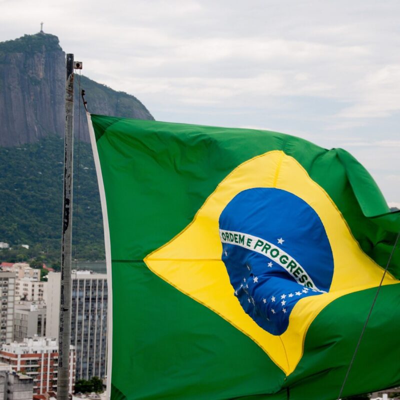Probará Brasil semana laboral de cuatro días