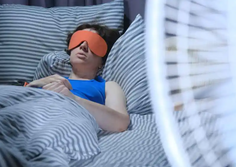 Ola de calor: no debes dejar encendido el ventilador toda la noche