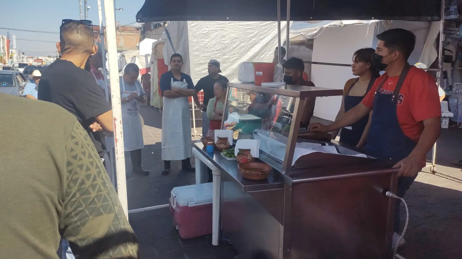 Comerciantes advierten que pondrán orden a falta de autoridad en Mercado Independencia