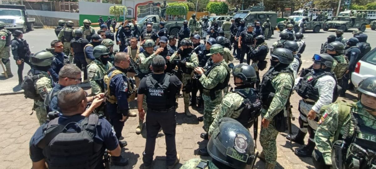 Fuerzas de seguridad toman control y liberan vialidades en Peribán-Los Reyes
