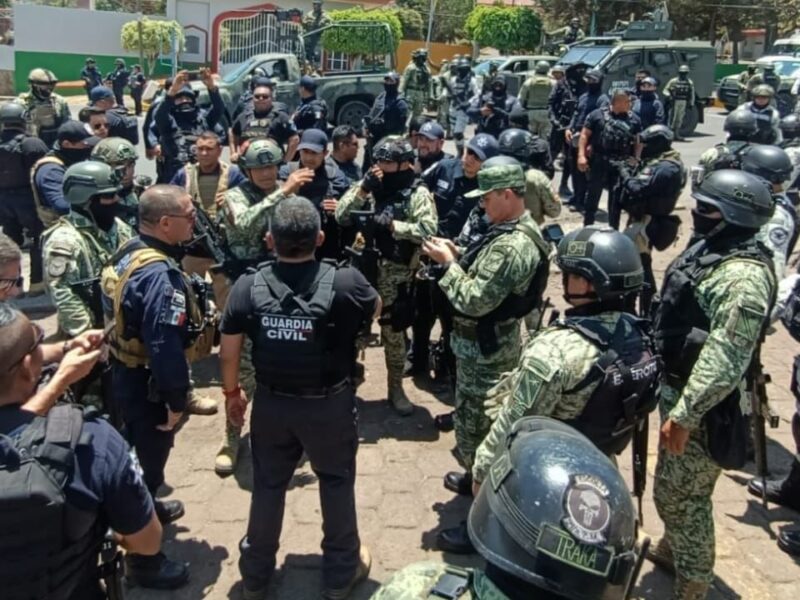 Fuerzas de seguridad toman control y liberan vialidades en Peribán-Los Reyes