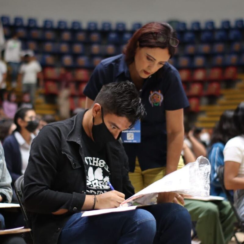 Arrancó este sábado examen de ingreso a la UMSNH