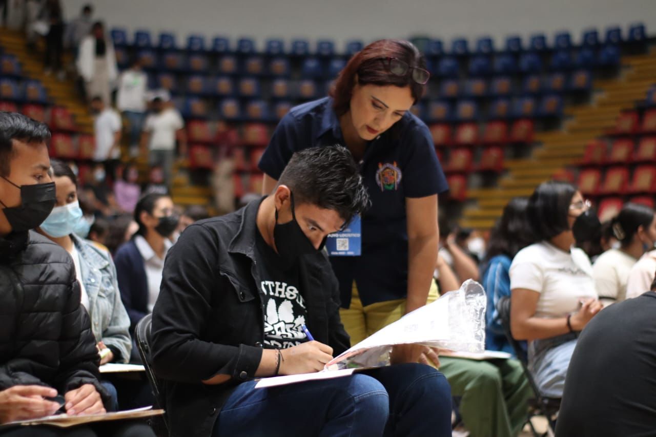 Arrancó este sábado examen de ingreso a la UMSNH