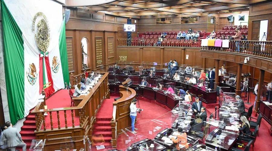 A 37 asuntos, reducen orden de sesión legislativa para el martes