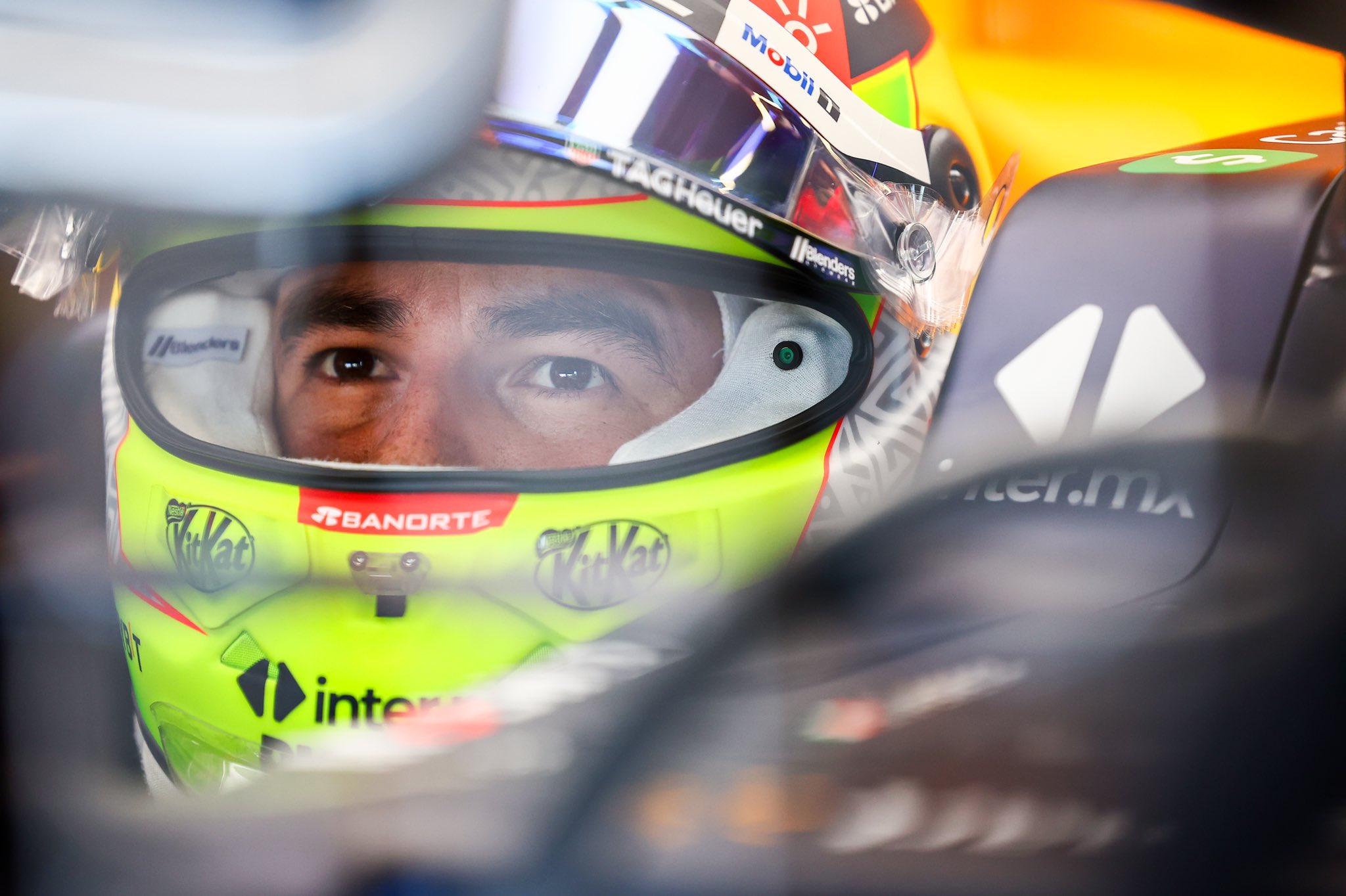 'Checo' Pérez eliminado en calificación Q1 de Gran Bretaña