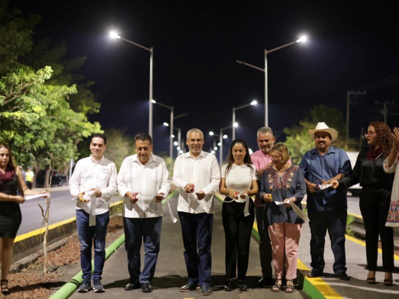 Inaugura Bedolla avenida en Apatzingán