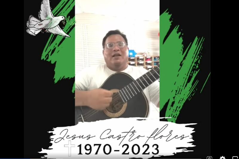 Maestro crea canción de despedida para sus alumnos y muere al día siguiente