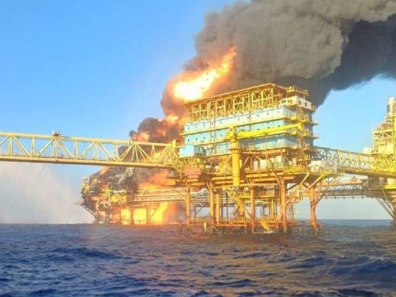 Reporta Pemex al menos 6 lesionados tras incendio en plataforma