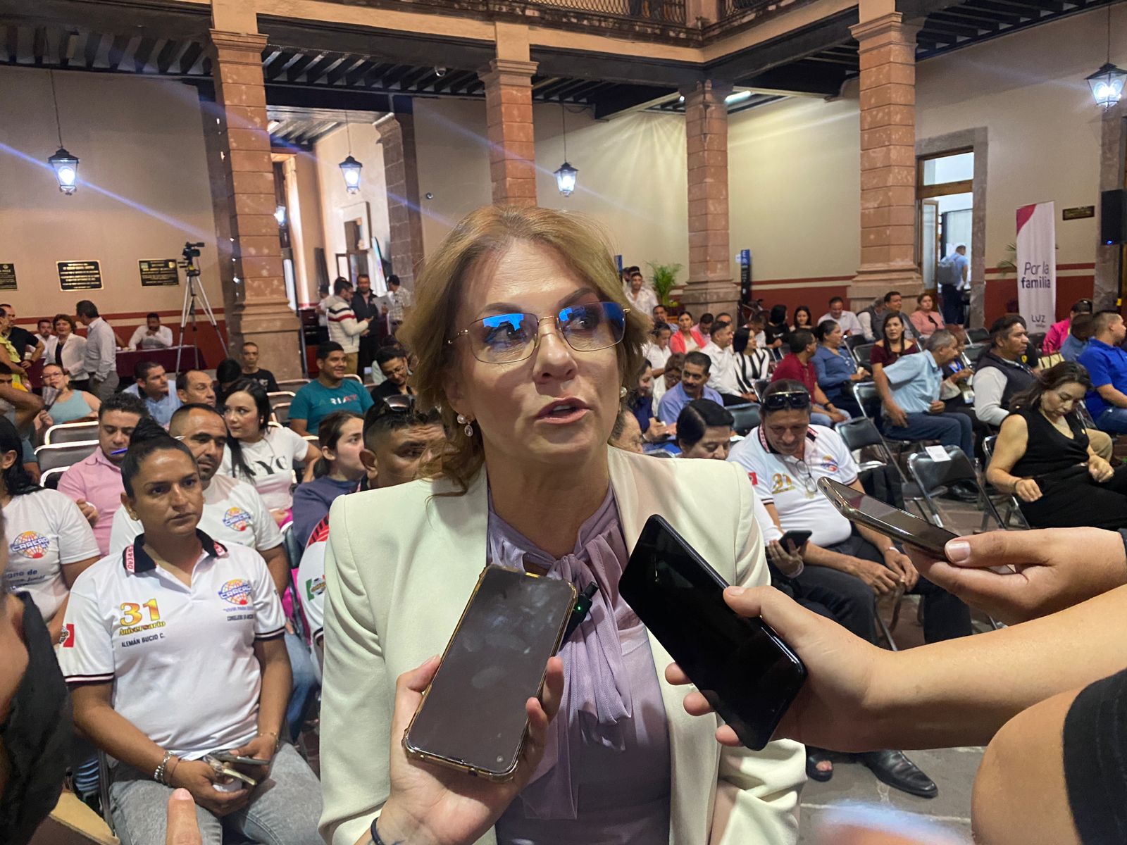 Tras dejar plantados a diputados, secretario de seguridad los citó en su oficina