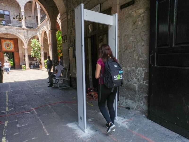 UMSNH instaló arcos de seguridad sin permiso escrito del INAH