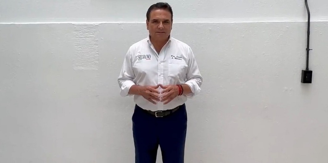 El exgobernador de Michoacán, Silvano Aureoles, emitió un pronunciamiento a favor de Marcelo Ebrard contra el proceso interno de Morena