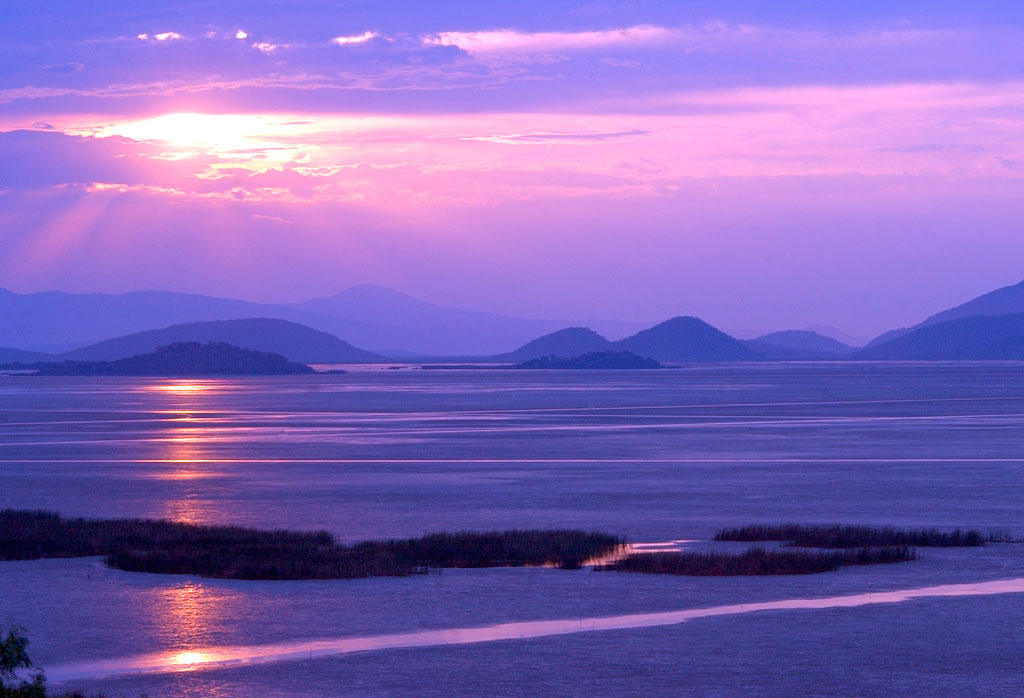 ¿Cuál es el lago más grande de Michoacán?