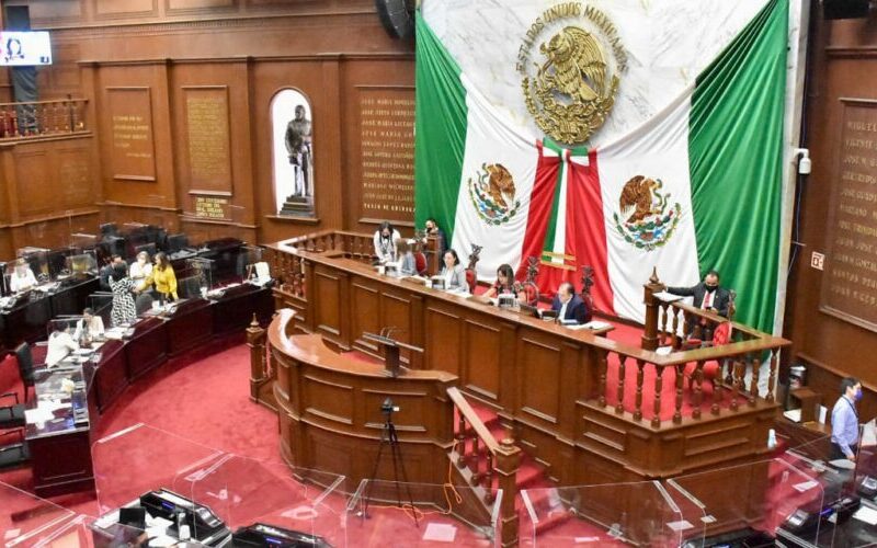 Denuncia Comisión Inspectora ante Contraloría de Congreso a Vanessa López