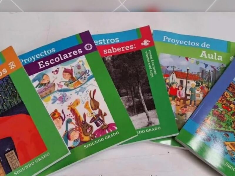 Llama PAN a destruir libros de texto gratuito