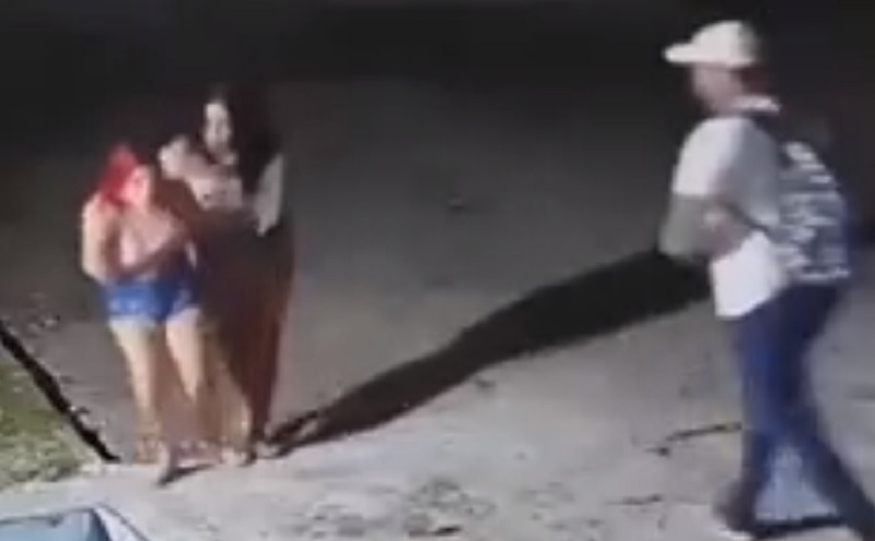 Video mujeres robar sujeto