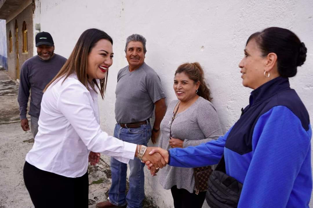 equipo sociedad Mónica Valdez