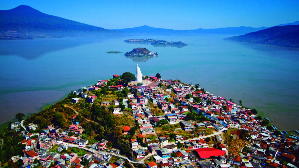 ¿Cuántas islas hay en el lago de Pátzcuaro?