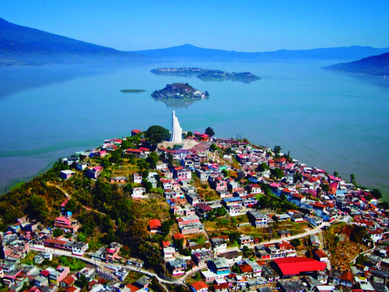 ¿Cuántas islas hay en el lago de Pátzcuaro?