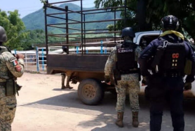 Delincuentes se hacían pasar por militares en La Ruana en Michoacán