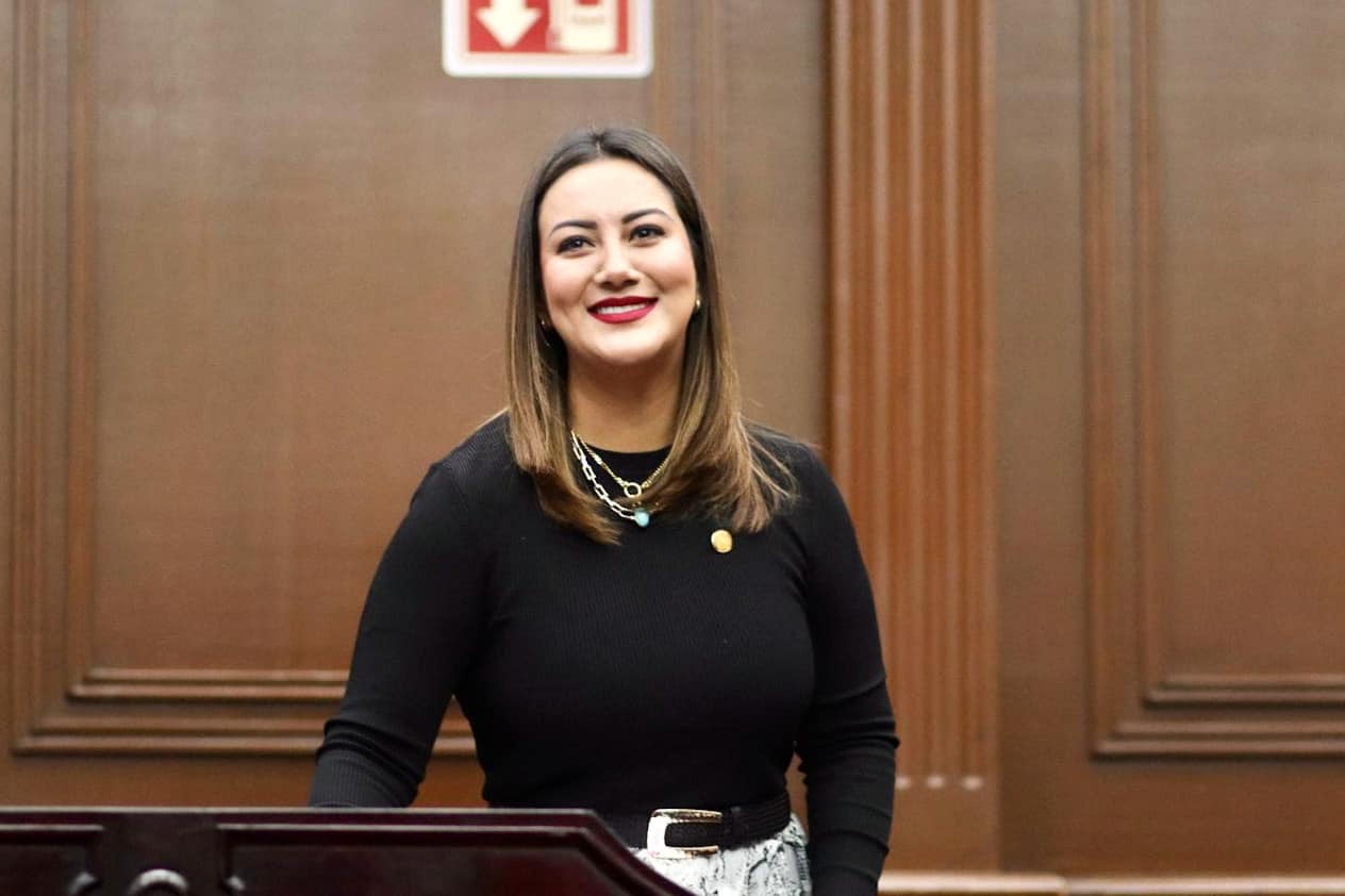 Mónica Valdez michoacanos labores