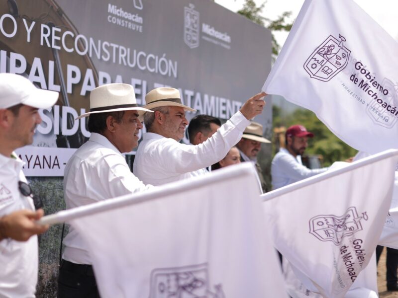 Bedolla inicia reconstrucción del centro para manejo de basura de Coahuayana y Aquila