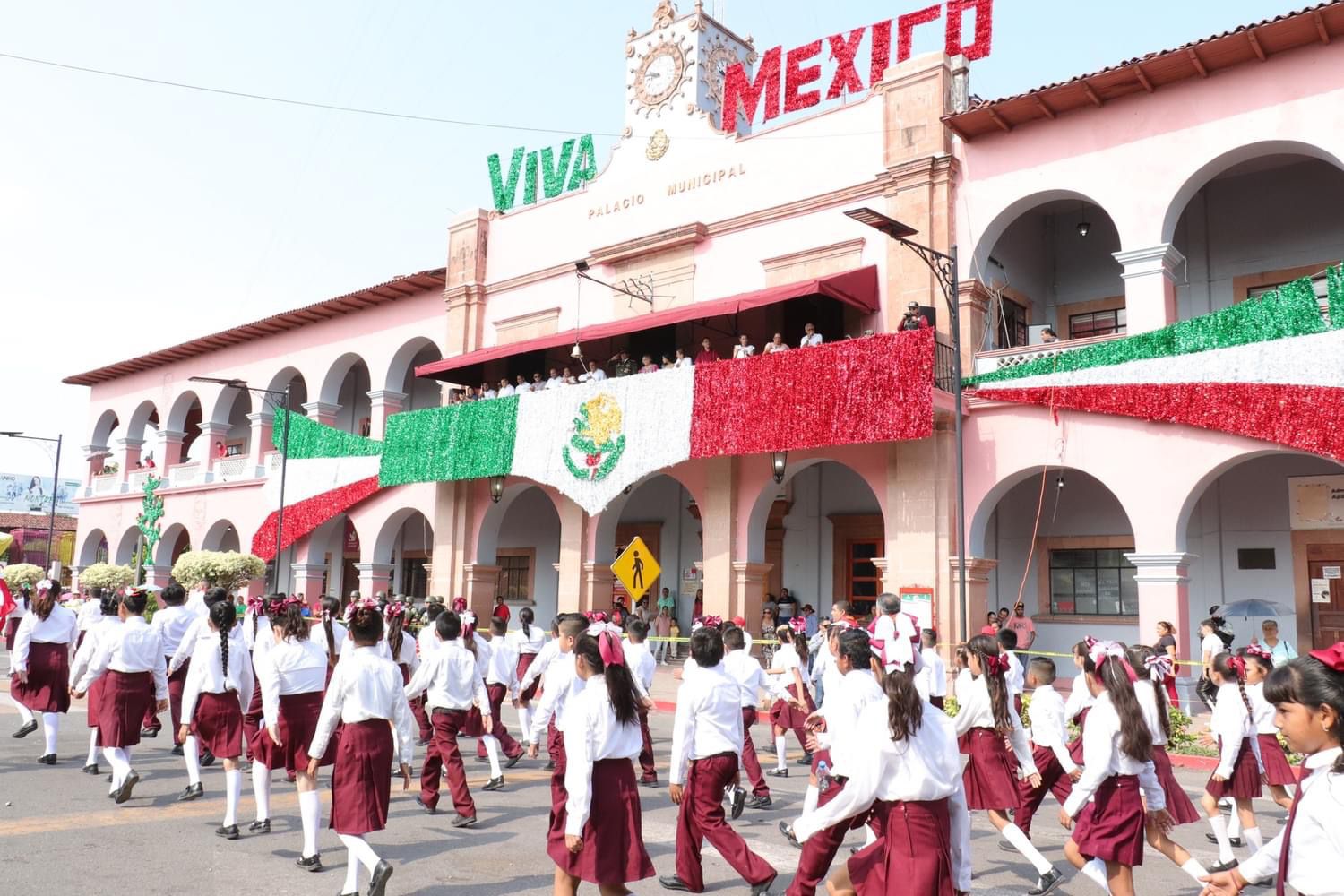 saldo blanco en festejos patrios