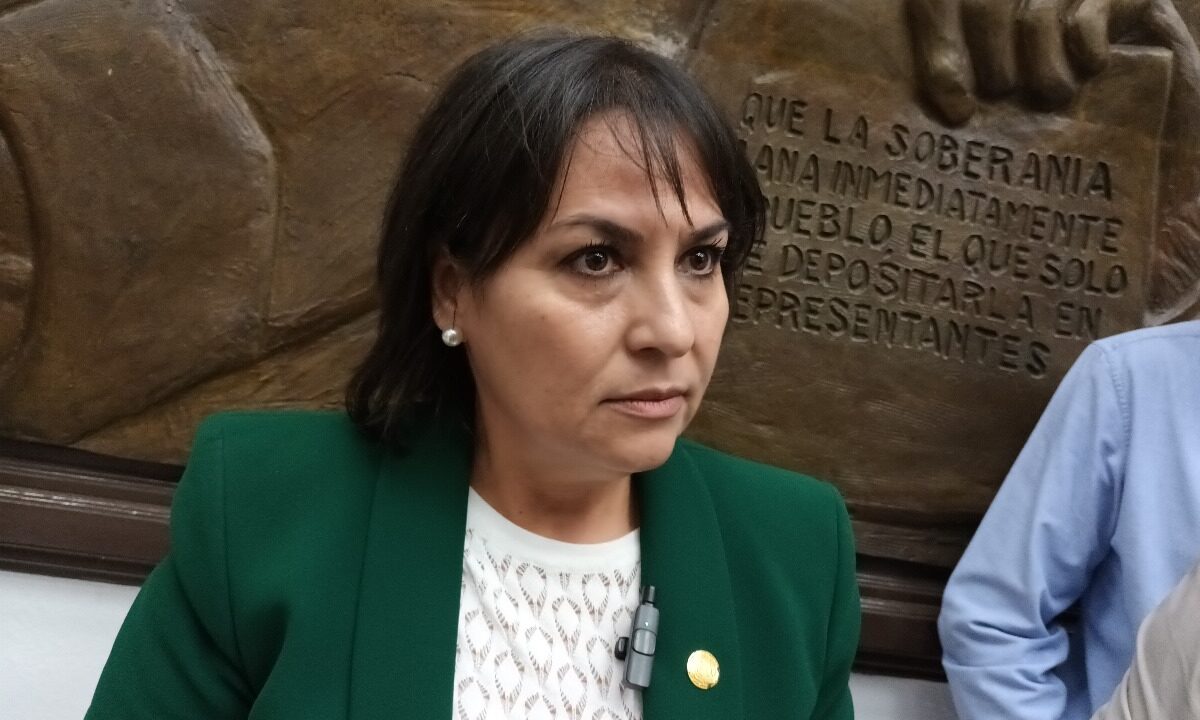 Sugiere Mónica Pérez combatir inseguridad con valores