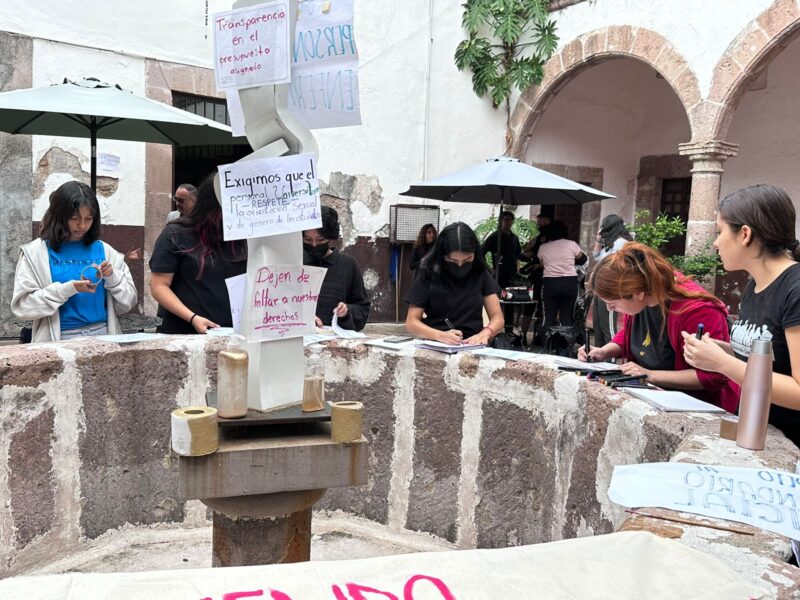 Amagan estudiantes de Bellas Artes con huelga; denuncian acoso, falta de maestros e inseguridad
