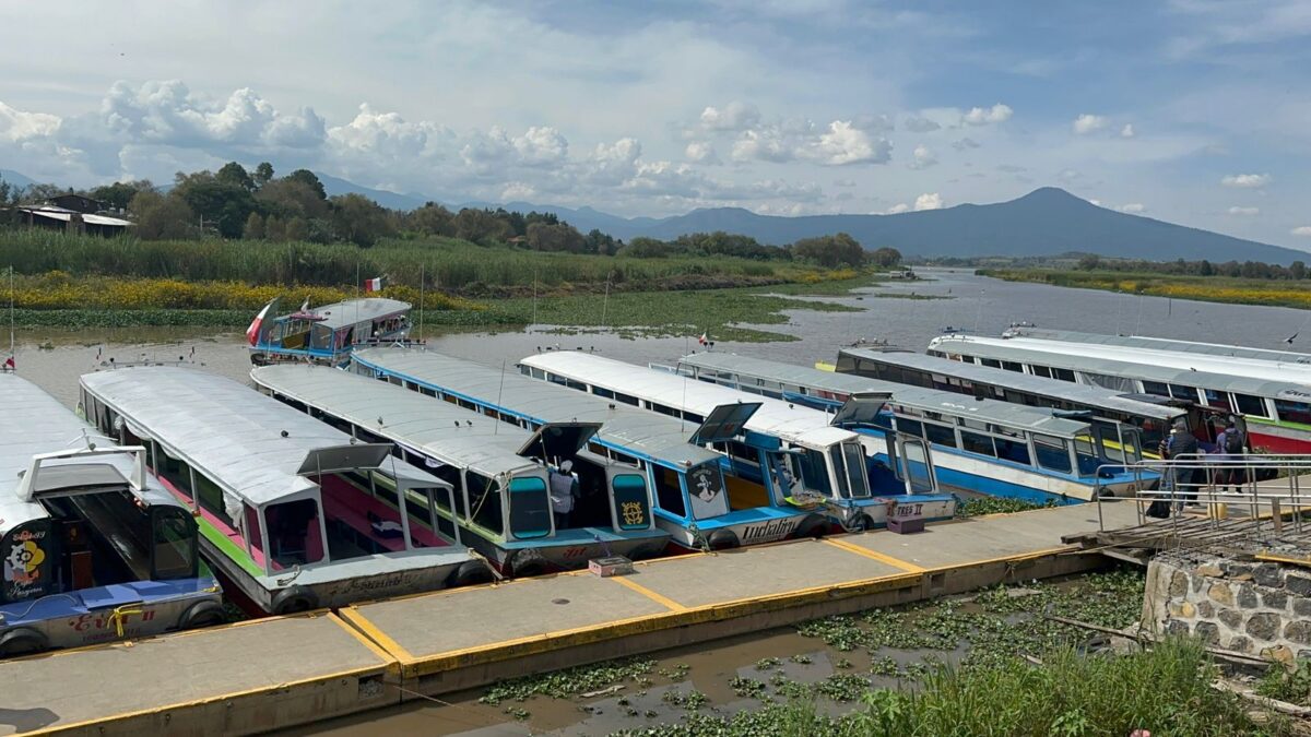 Canales de navegación en Pátzcuaro estarán en condiciones para Noche de Muertos