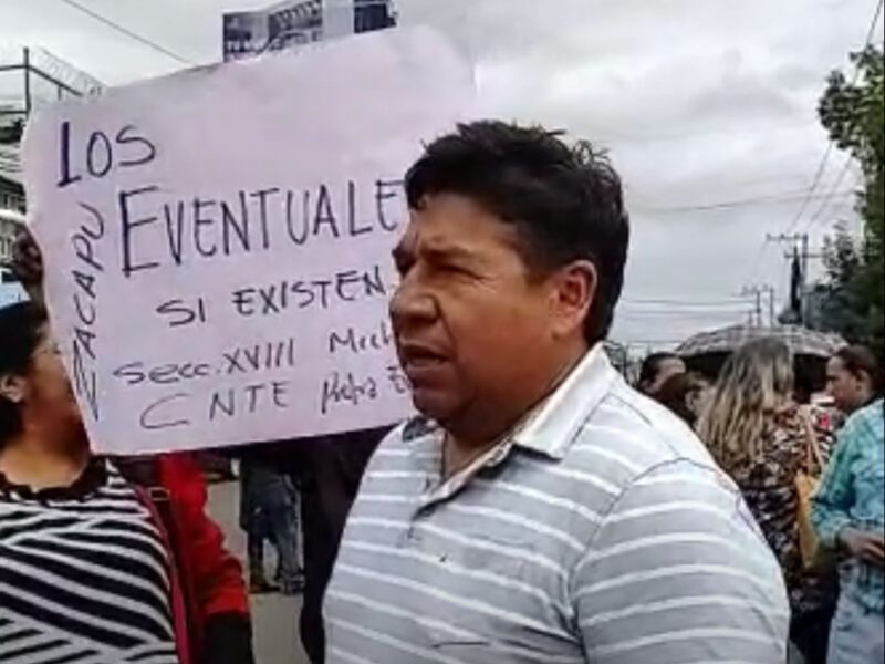 Eventuales de la CNTE se manifiestan y bloquean vialidad en Morelia