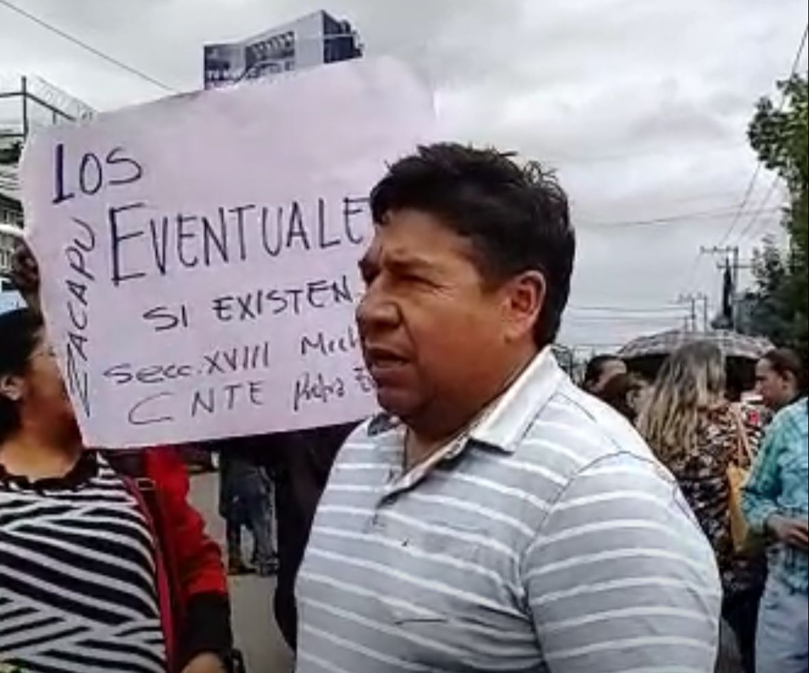 Eventuales de la CNTE se manifiestan y bloquean vialidad en Morelia