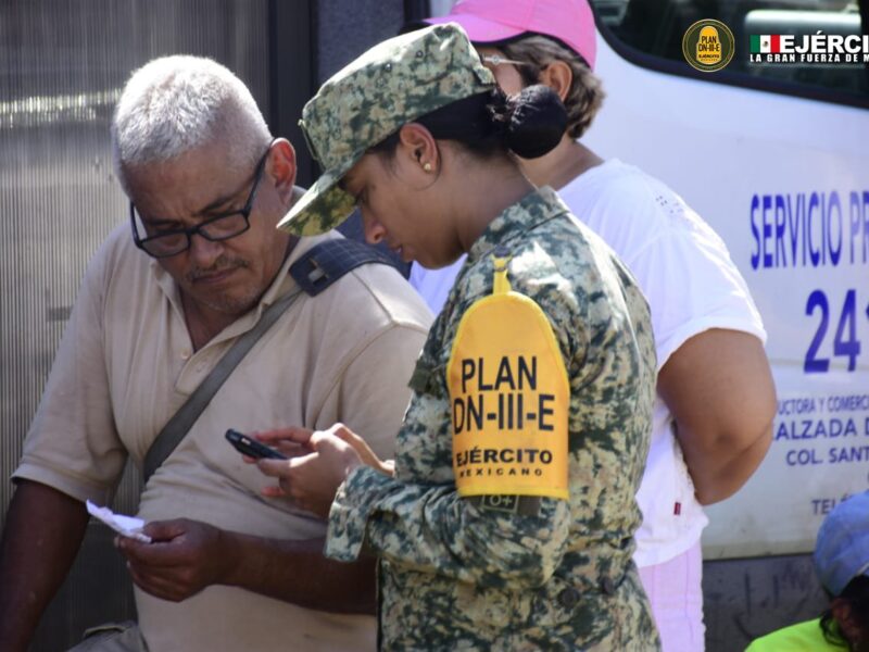 Inician en Acapulco evacuación de turistas varados por Otis