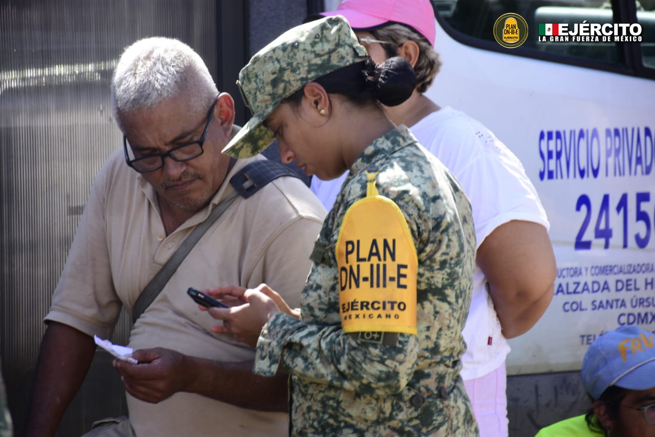 Inician en Acapulco evacuación de turistas varados por Otis