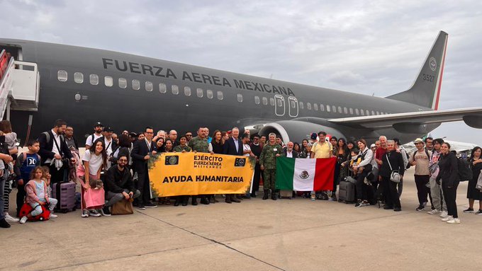Rescatan a 158 mexicanos en puente aéreo Israel-España