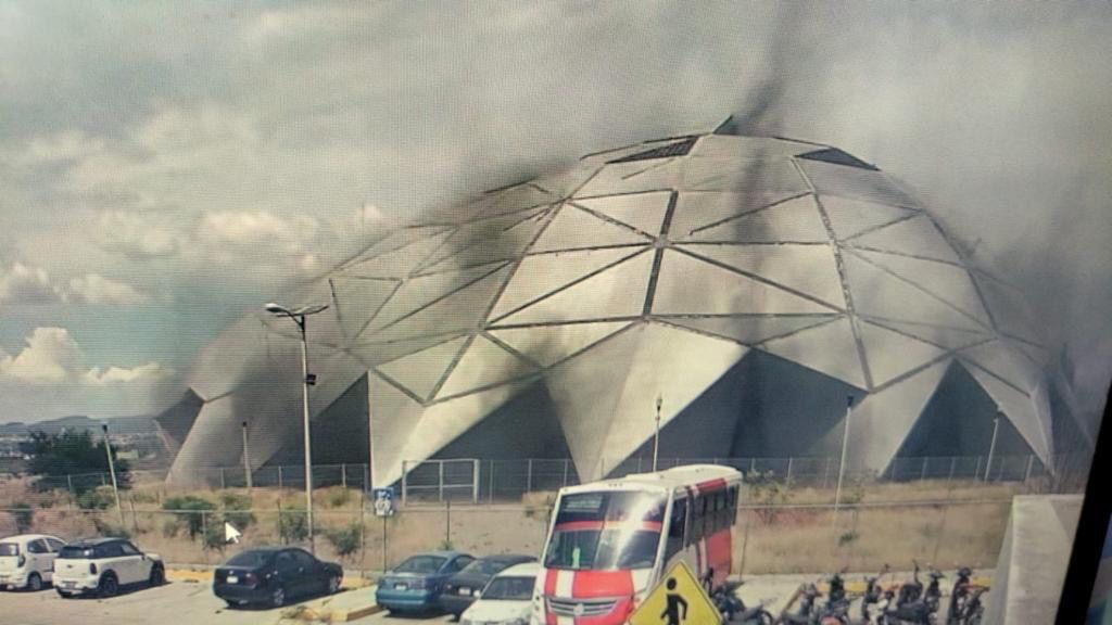 provocado incendio en complejo Bicentenario