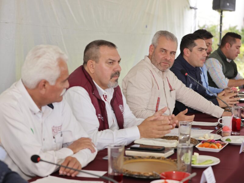 Convoca Bedolla a la unidad para preservar fondos para obra, agua, educación y seguridad