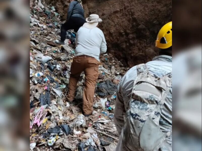 Hallan restos de niños en fosa de Tacámbaro; “están matando gente por matar”