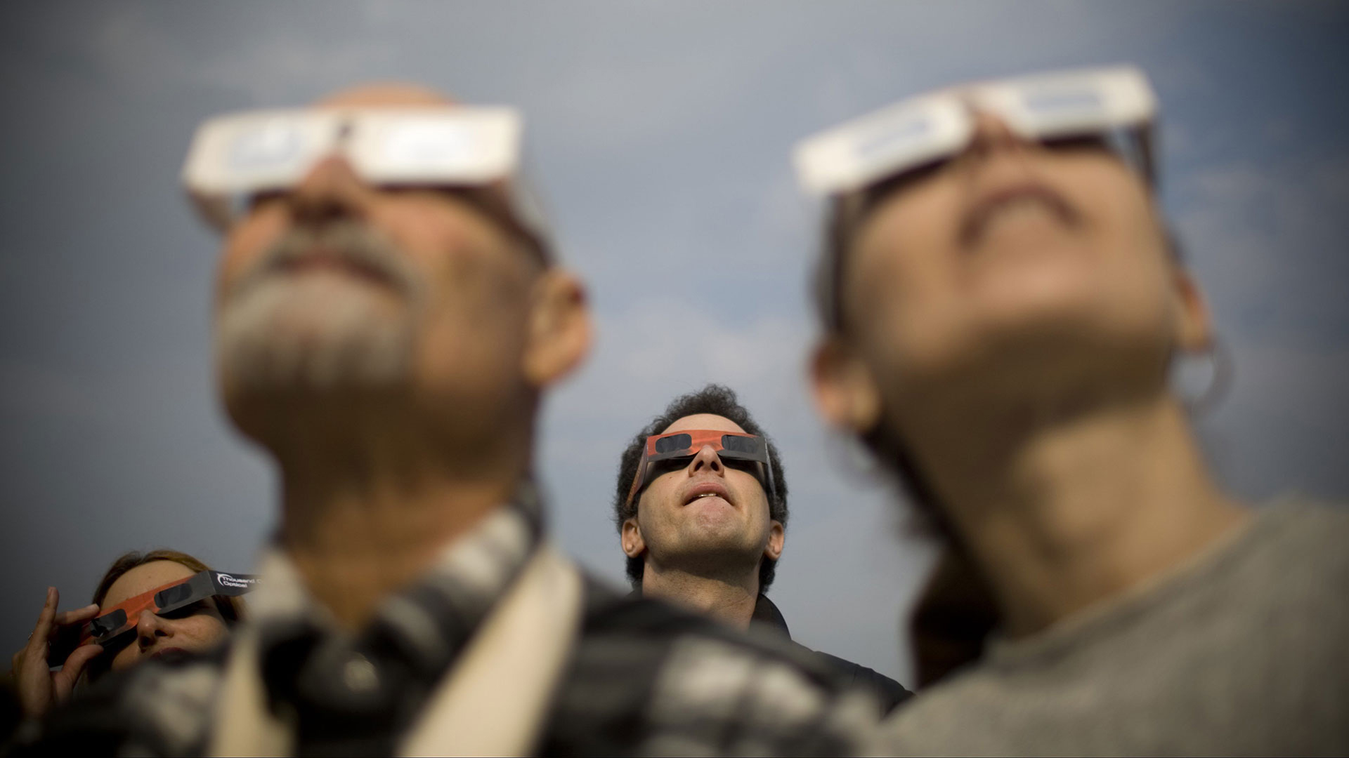 Llaman a tomar precauciones para observar el Eclipse de Sol