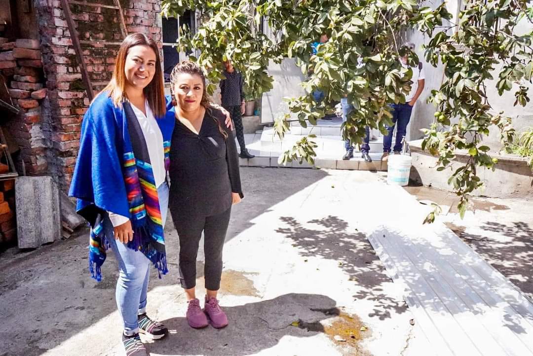 apoyando gente Mónica Valdez