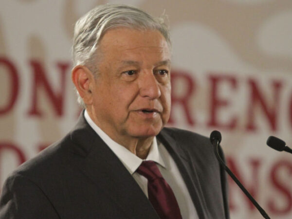 Arremete AMLO contra jueza que detuvo extradición de “El Nini”