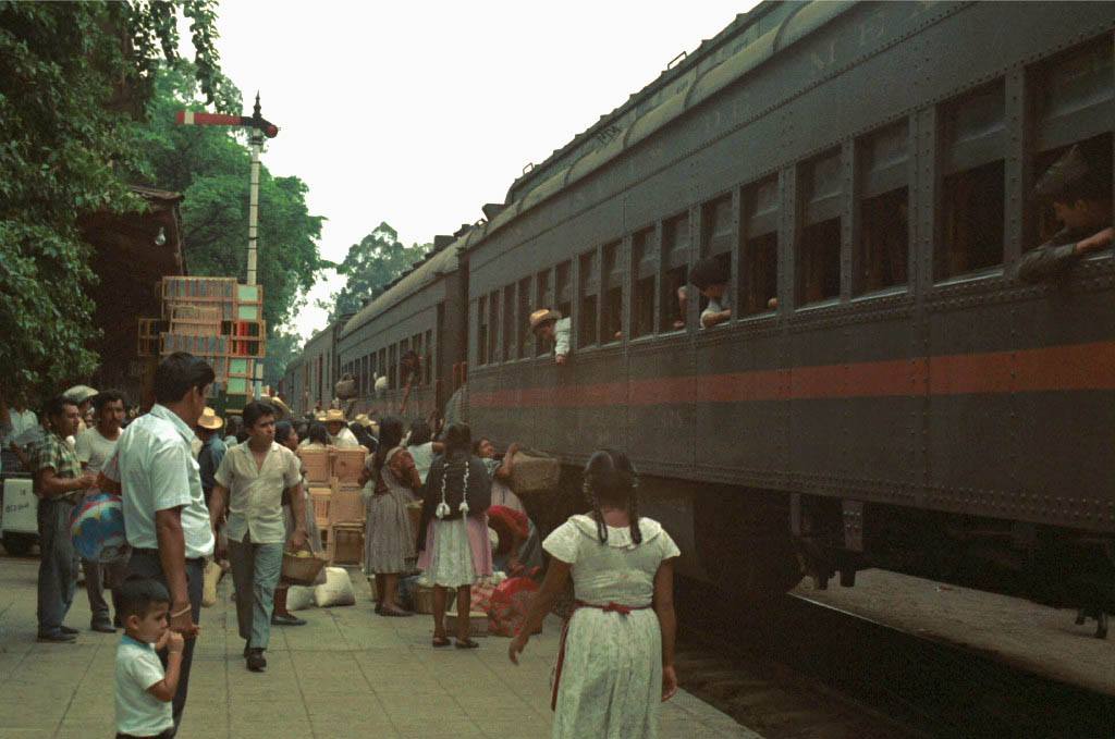 Tren de pasajeros en Morelia, un recuerdo del pasado