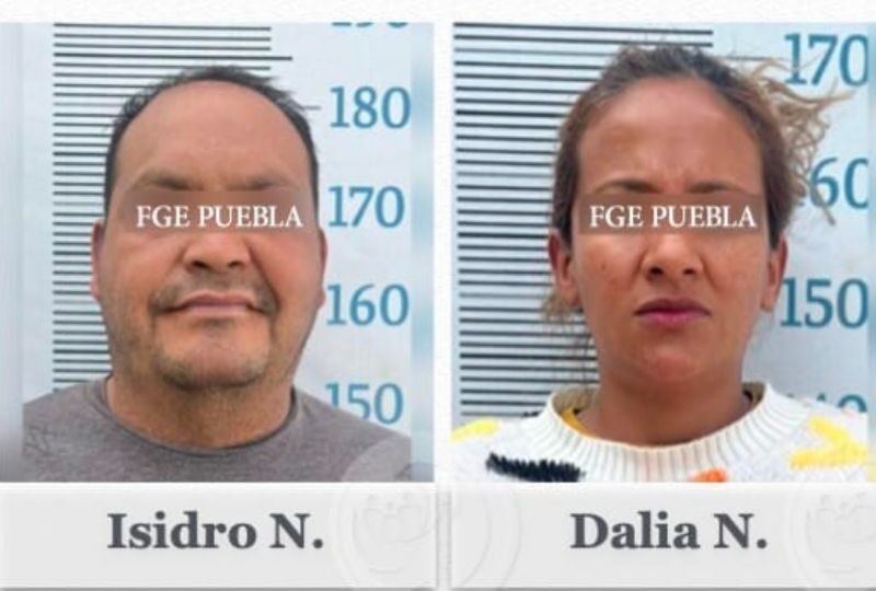 Pareja detenida por quemar a familia